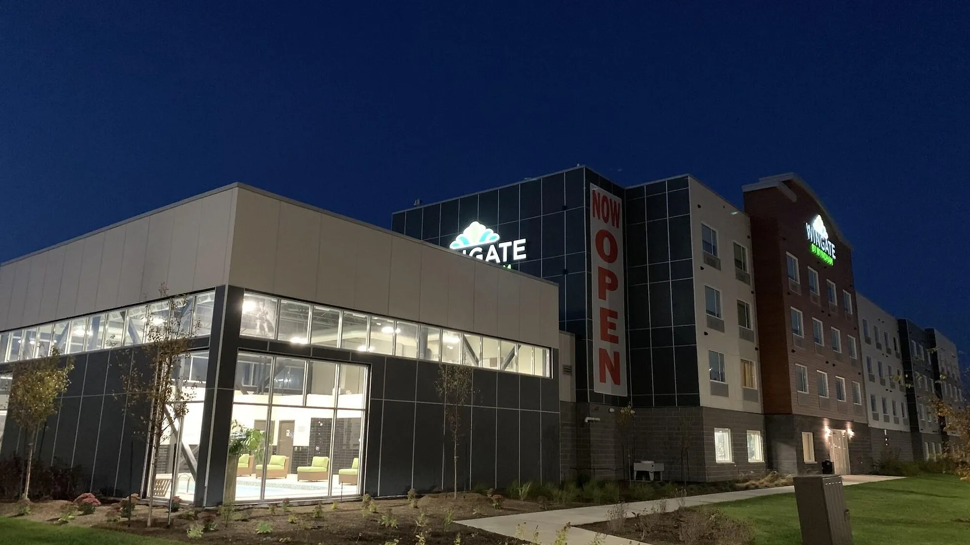 *** Hotel Wingate By Wyndham Kanata West Ottawa Canada