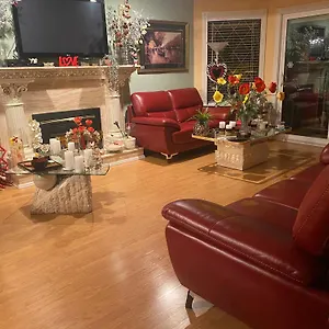 Diana's Luxury 4* Vancouver